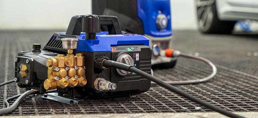 Annovi Reverberi 630+ pressure washer on the floor