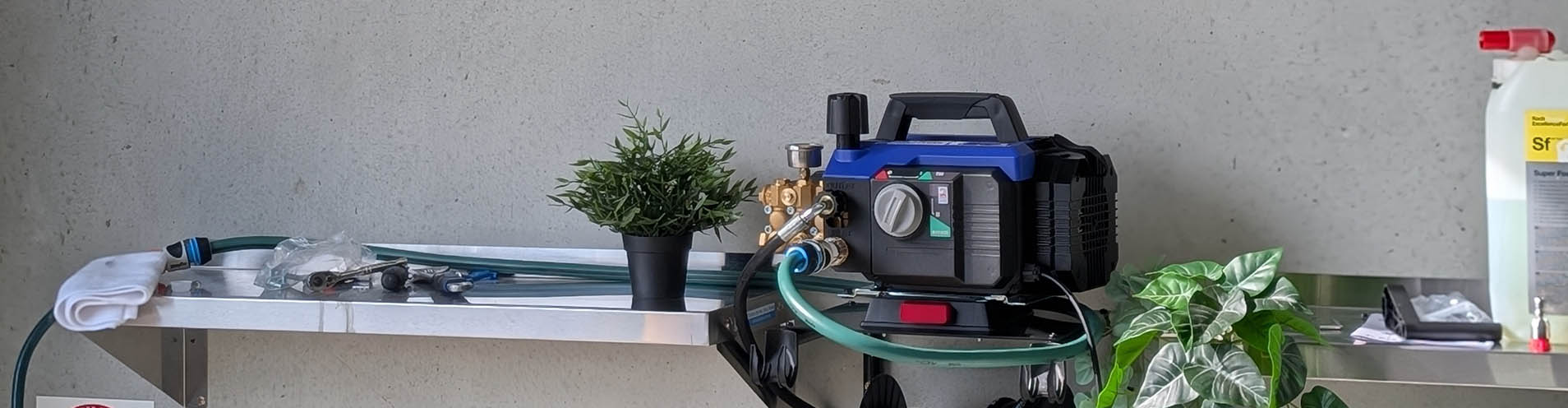 AR630+ Pressure washer on a wall mount