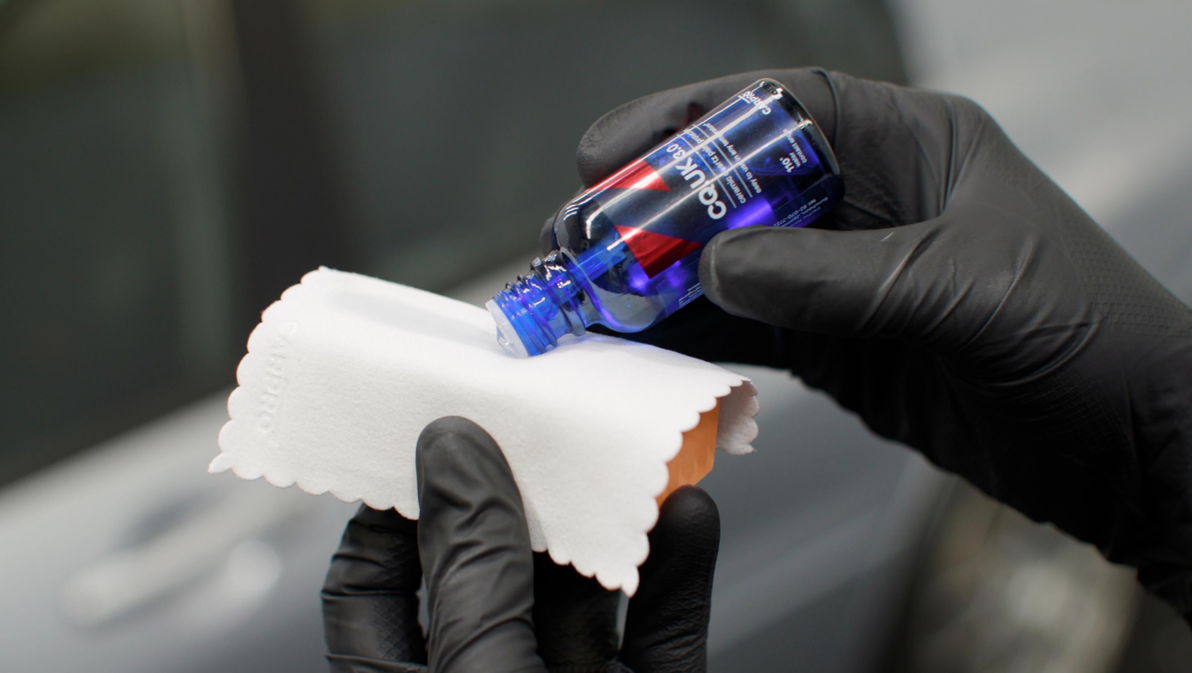 CarPro Cquartz UK 3.0 on applicator block