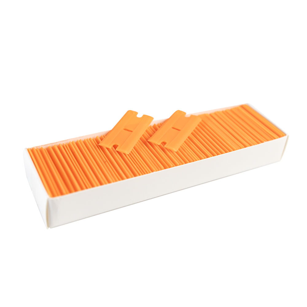Economax plastic razor blades, detail view