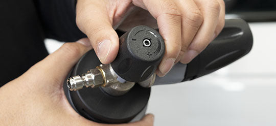 Adjusting the dilution control knob