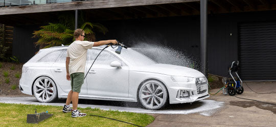 MTM Cannon spraying white car