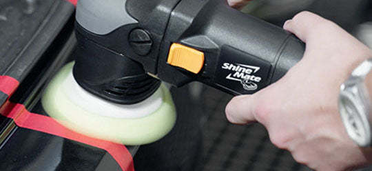 EX603 polishing a car rear