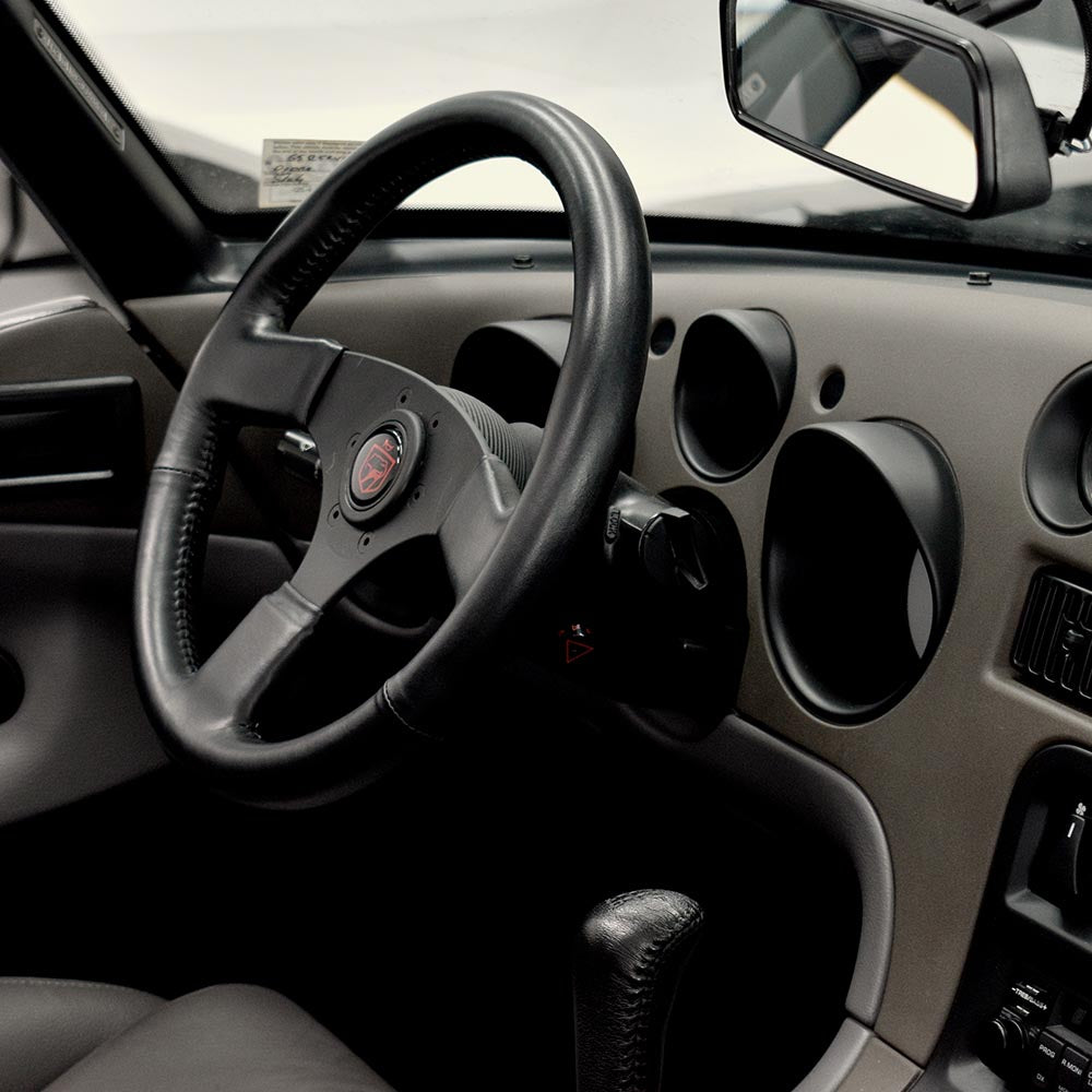 Showcase_Mobile_-_Dodge_Viper_Interior.jpg