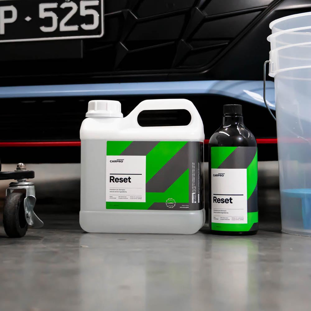 CARPRO Reset pH neutral car wash bottle