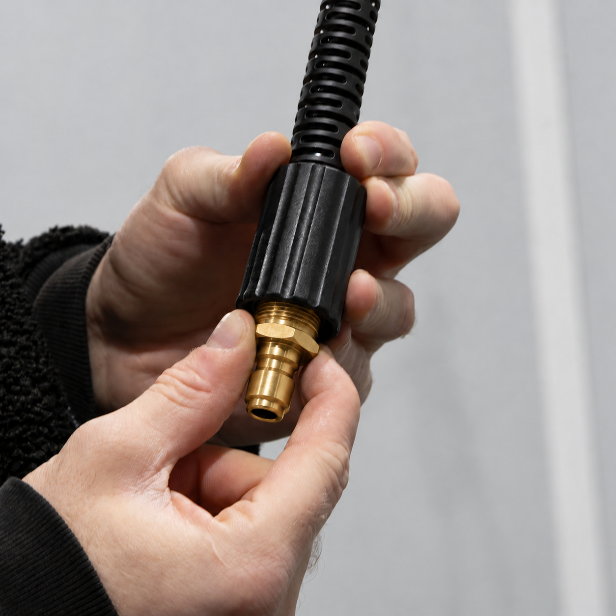 ActionShot-AquatouchPressureWasherAdaptors38QC_M_toM2214mm_M_-AQC1452.png