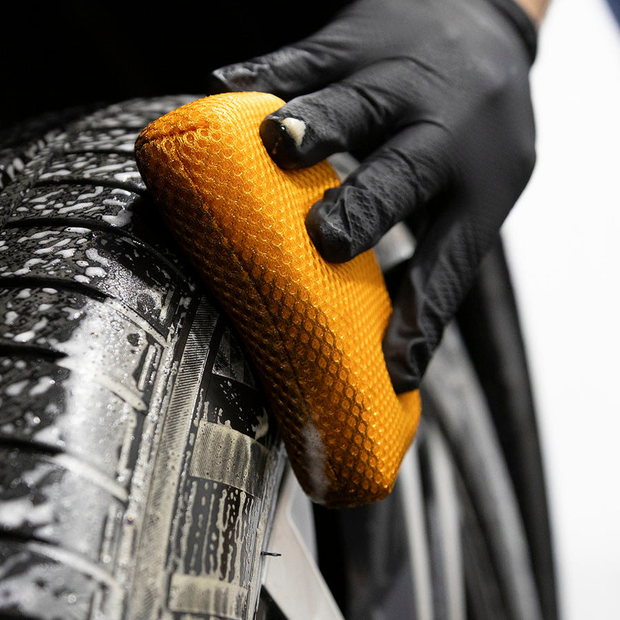 Crazy How Good a Microfibre Scrubbing Applicator Cleans Tyres