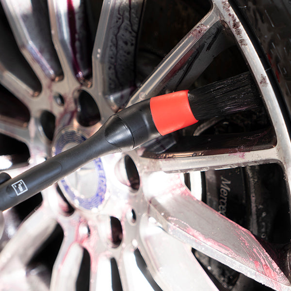 ActionShot-KochChemieExteriorBrushSetred.jpg