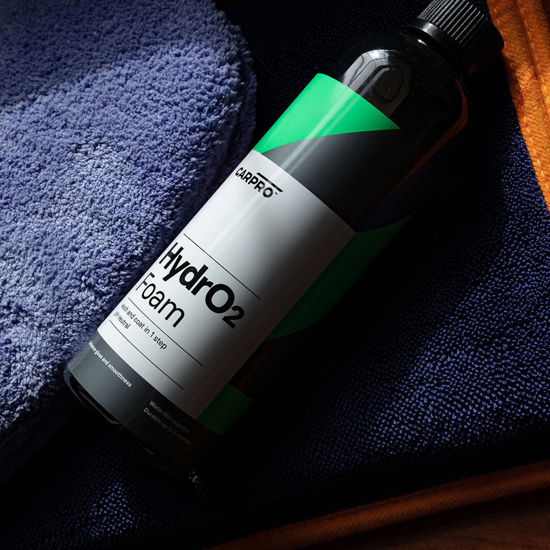 CARPRO HydrO2 foam bottle onto of supercell drying towel