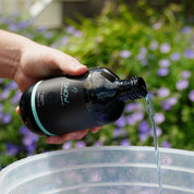Pouring Nv Snow into a bucket