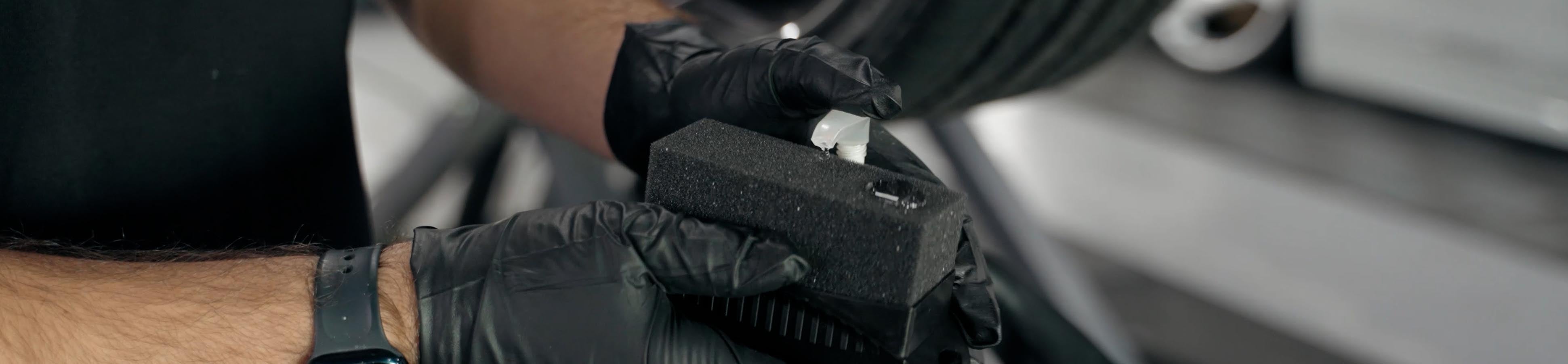 Banner_-_CARPRO_DarkSide_Pump_onto_applicator.jpg