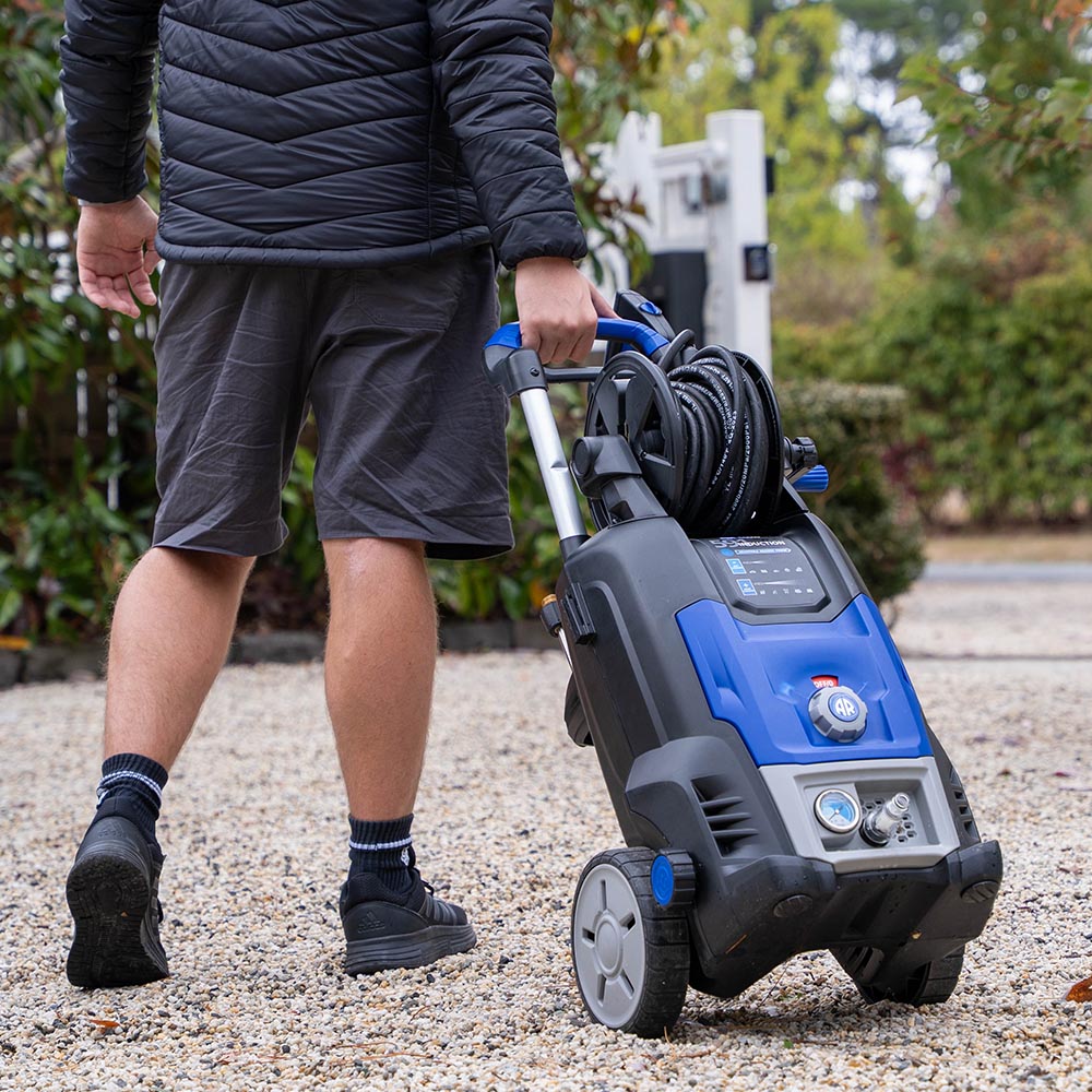 Using the trolley to move the AR591 PRessure Washer