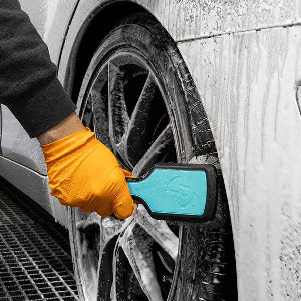 Detail_Factory_ProGrip_Tyre_Scrub_Brush_2.jpg