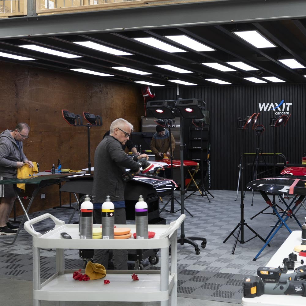 People using polishers during a course