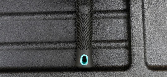 Textured grip and Hanging hole