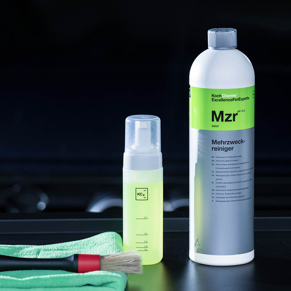 Koch Chemie Mehrzweckreiniger (MZR) 1 L bottle with other detailing products