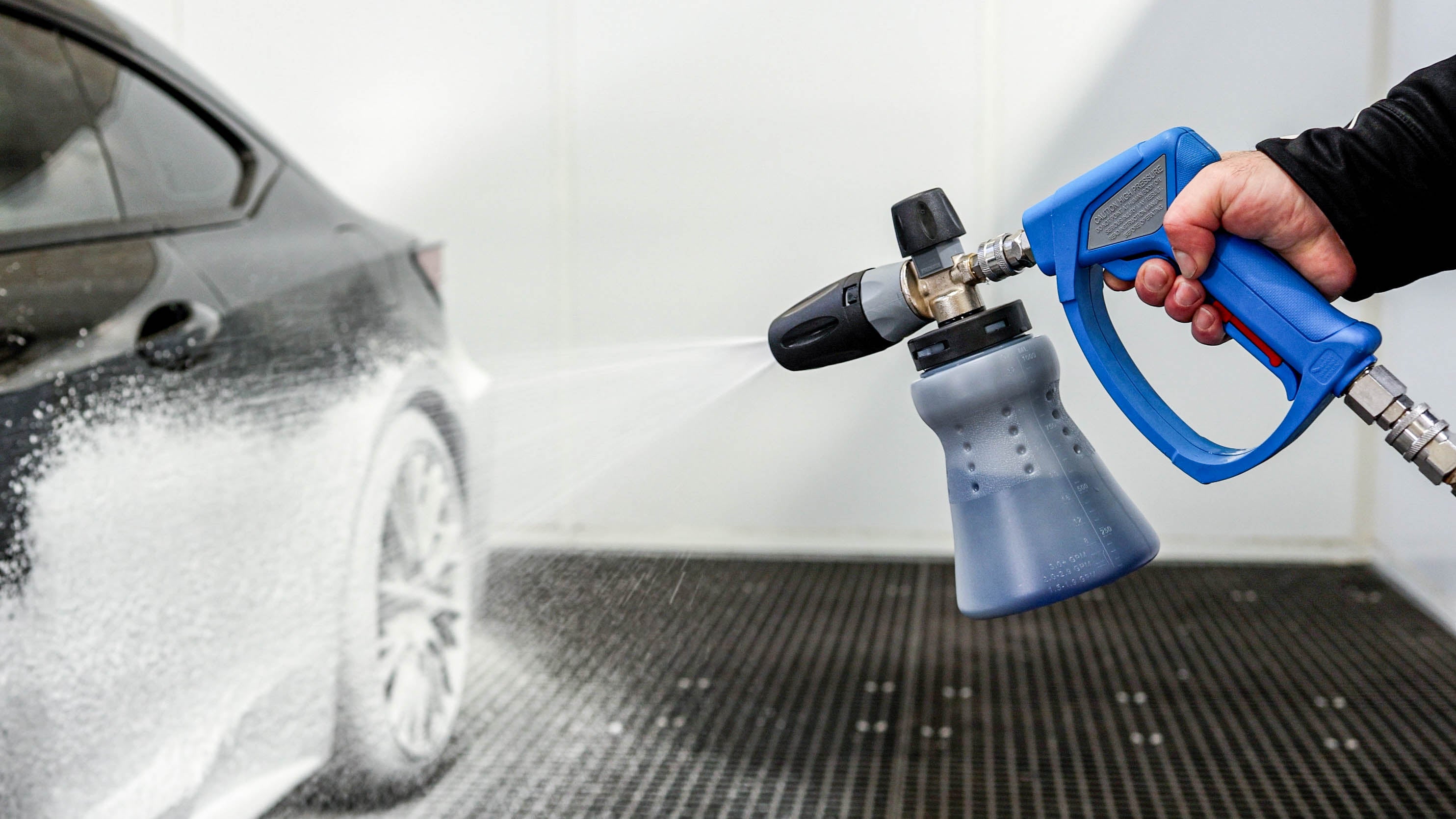 MTM Snow Foam Gun Spraying on dark car